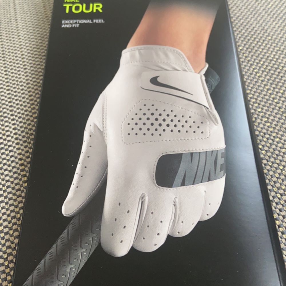 Nike golf glove - Picture 2 of 9